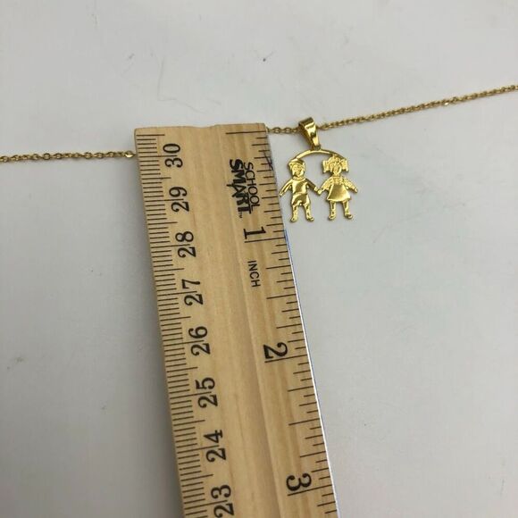 18K Gold Plated Women's Children Boy Girl Figure Hold Hands Necklace Family - Picture 12 of 12